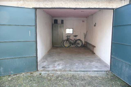 Pronájem řadové garáže v OV ve Šlapanicích na ulici Brněnská